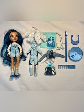 🌈 Rainbow High Skyler Bradshaw - Blue Fashion Doll + Huge Accessories Lot! 🌈